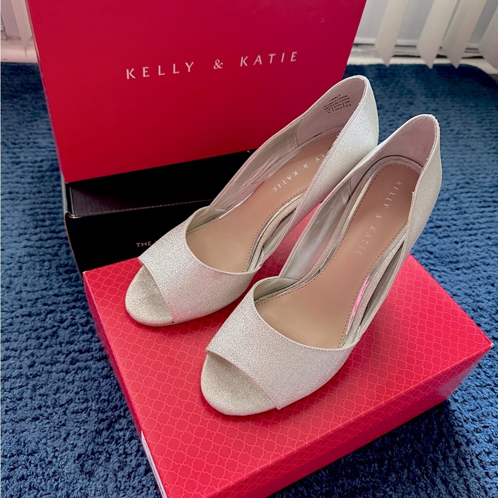 Kelly & Katie Silver Open Toe 3” Heels